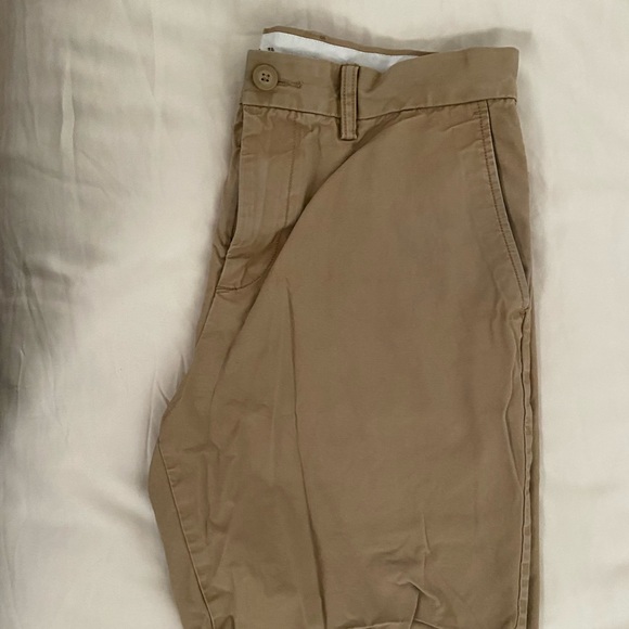 Khaki Old Navy Men’s Shorts - Picture 2 of 2